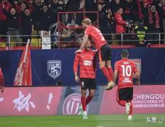 PG在线网站-惊心动魄，球场风云再起中超联赛上演的简单介绍