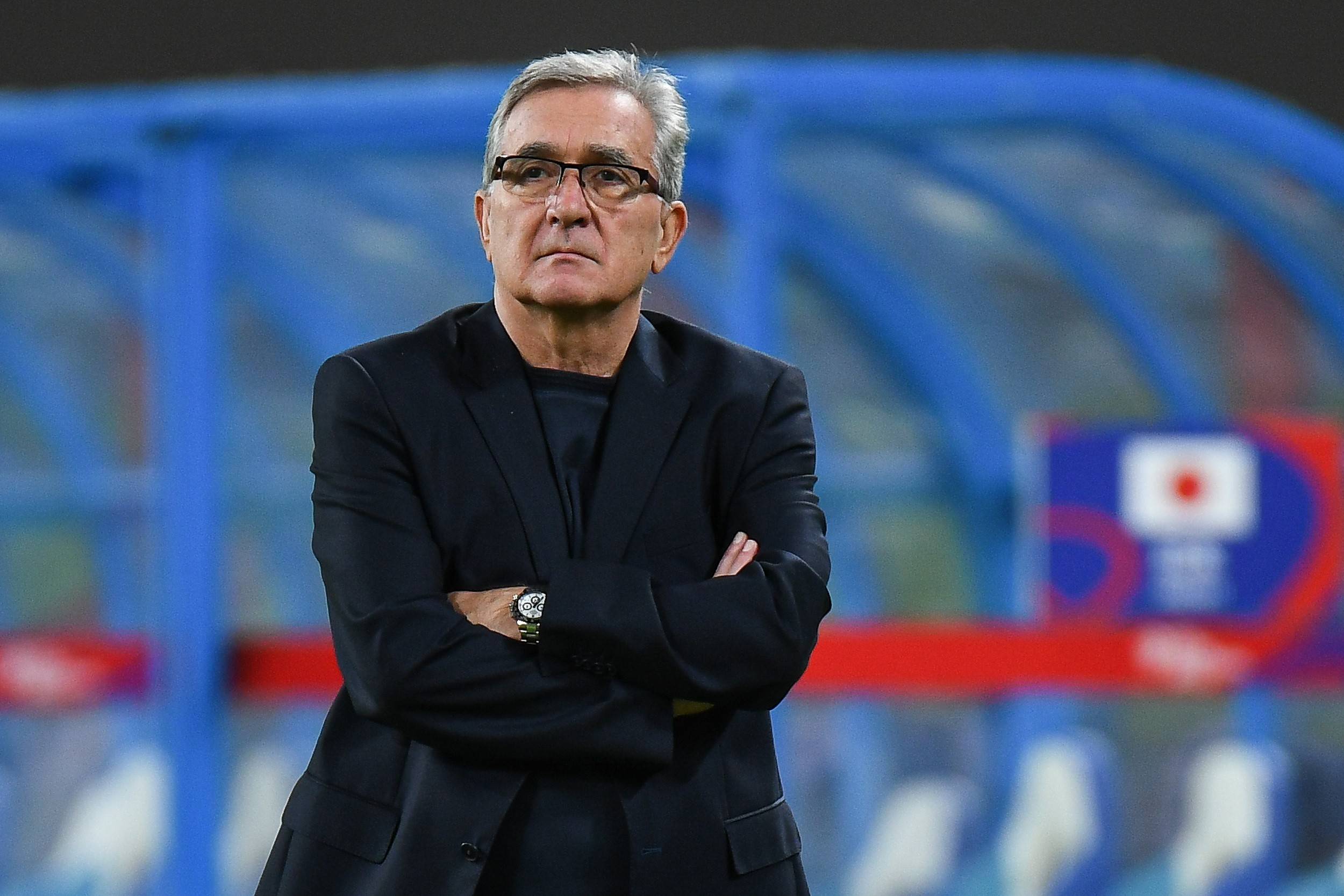 PG电子官网-球队主帅失声疑点,引爆热议话题