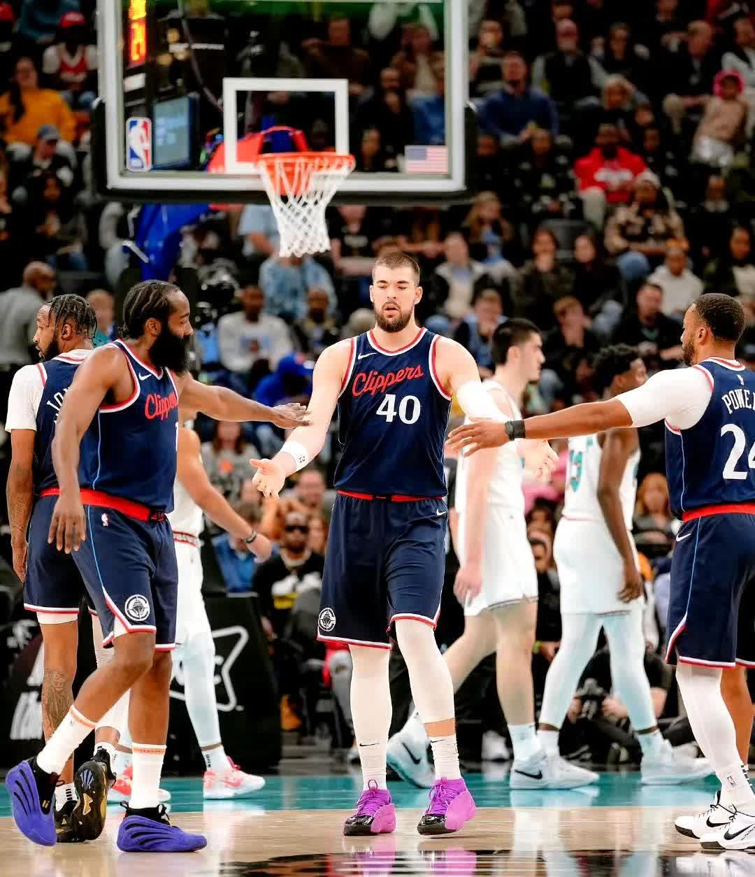 PG电子官网入口-快船遭遇惨败,三连败令球队陷入低谷